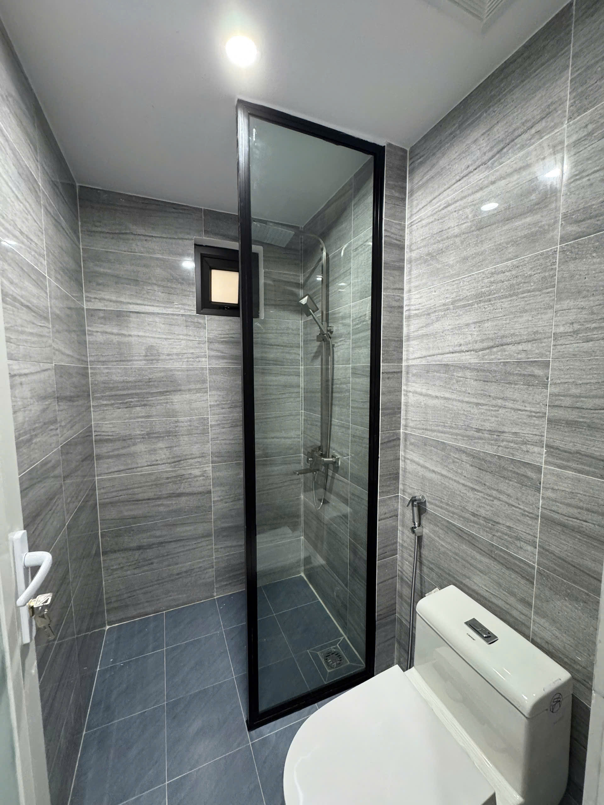 Nhà đẹp phố Đội Cấn, Ba Đình. 36m2, 6 tầng ,Thang Máy, MT 4.6M , 7.9 TỶ.